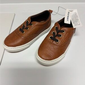 Old Navy kids dress sneakers size 9 - new with tags